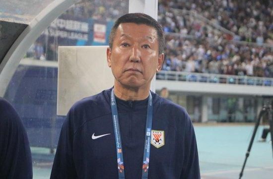 医生偷偷的说