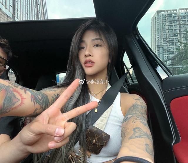 我和丰满老师疯狂做爰小说