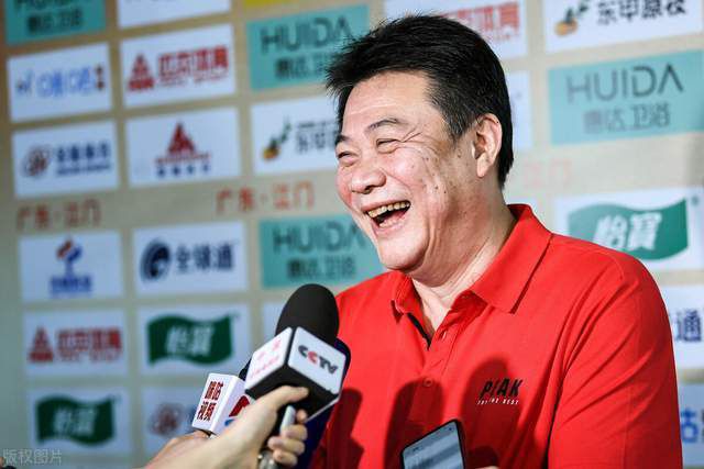 公交车强摁做开腿呻吟h动漫视